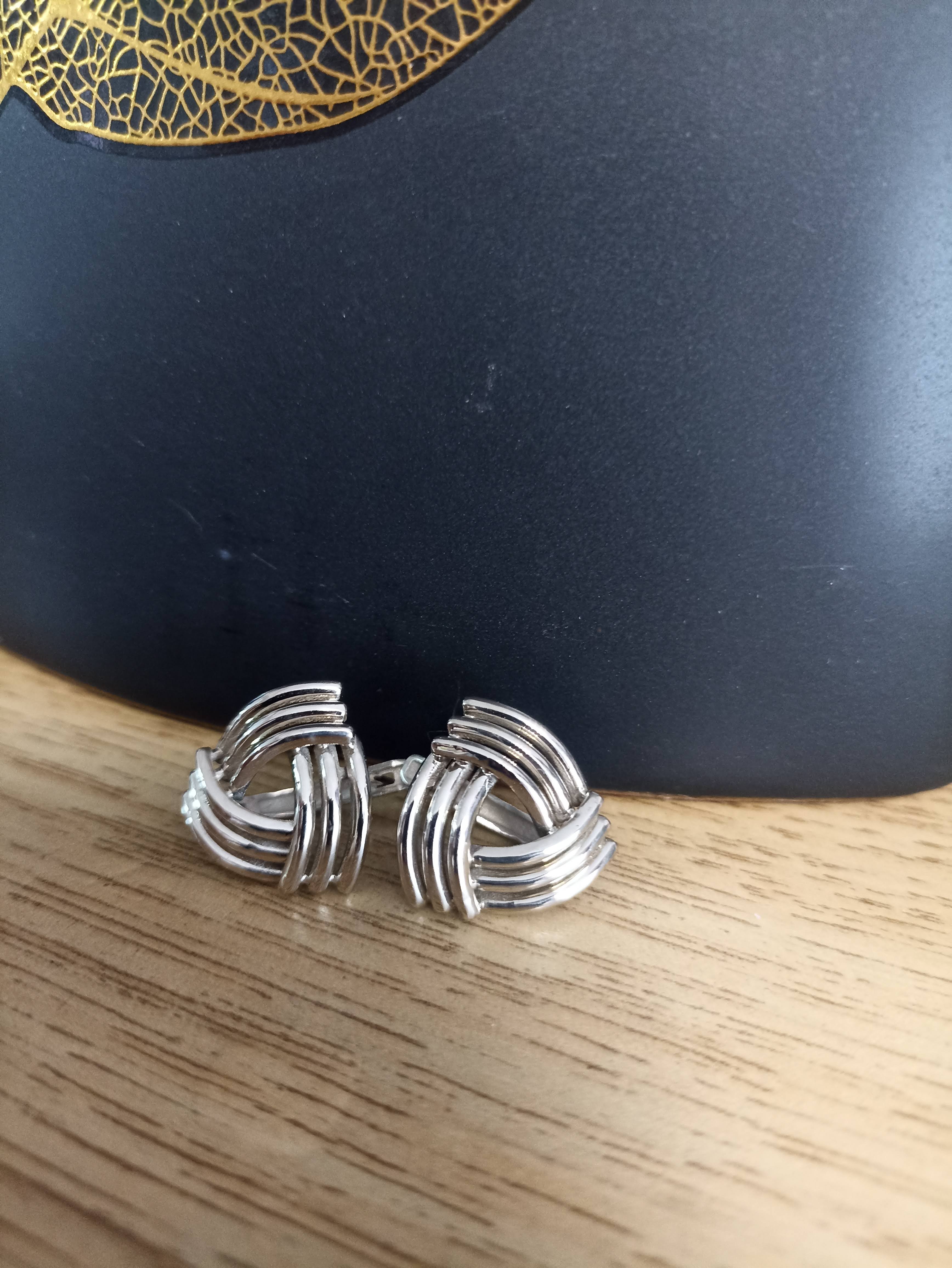 Серьги из белого золота 2